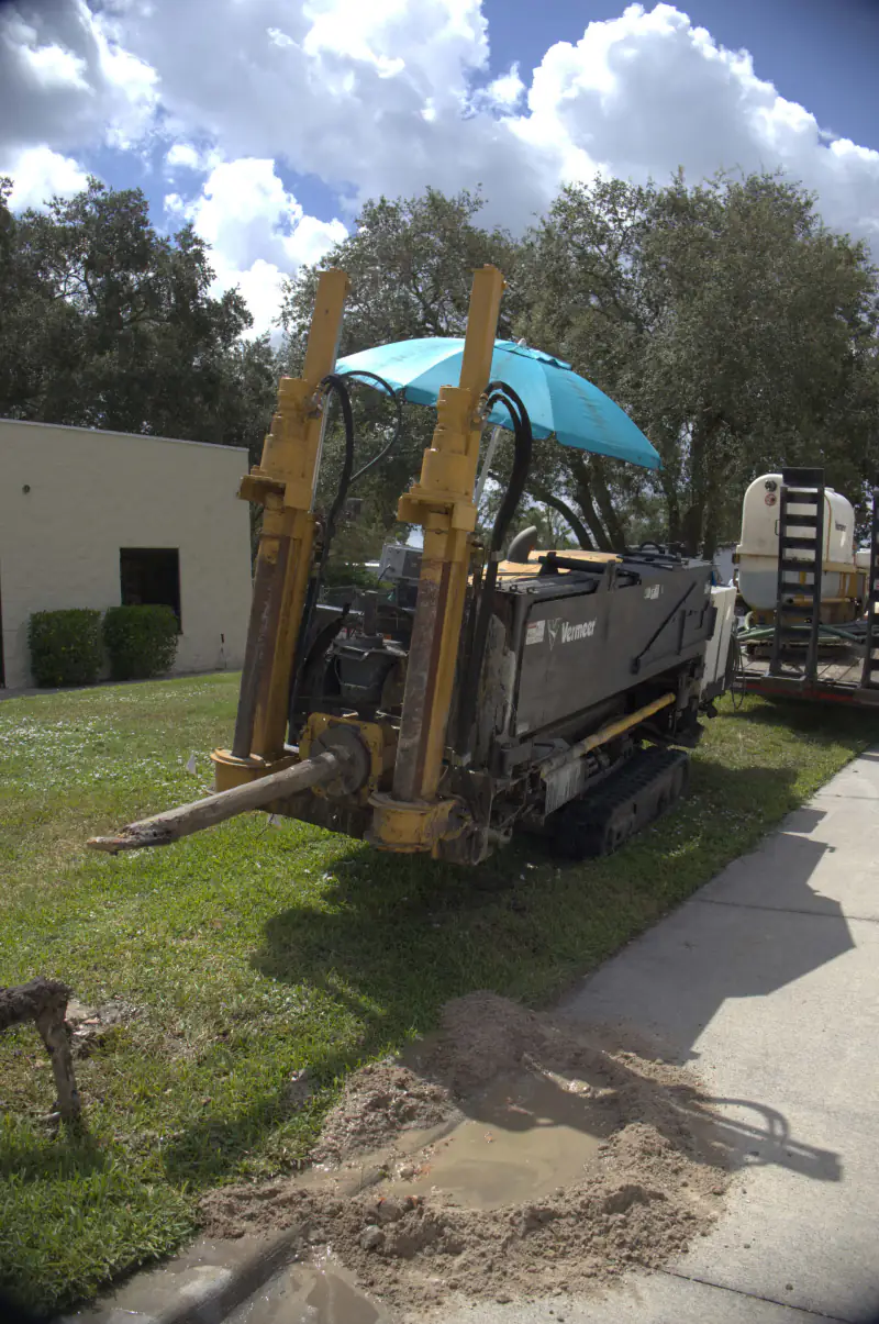 Rig set at the entry pit